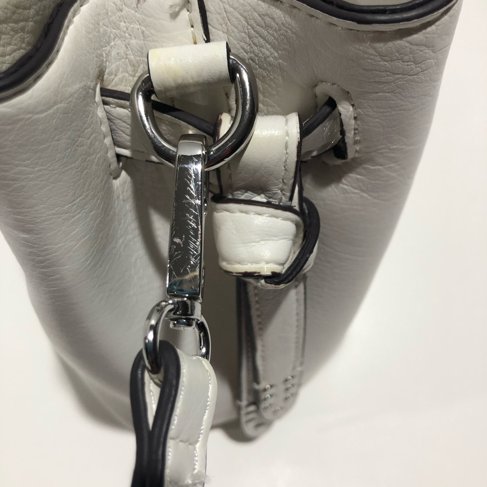 I.N.C. International Concepts White Ring Handle Bucket Bag Crossbody Purse - Picture 7 of 16